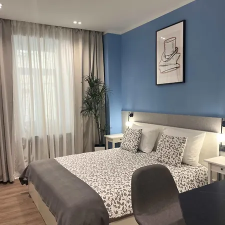 Sir John's Apartament *