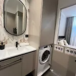 Apartman Sir John's