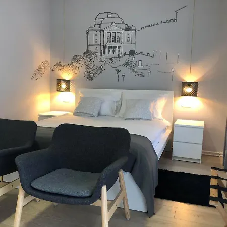 Sir John's 4* Rijeka