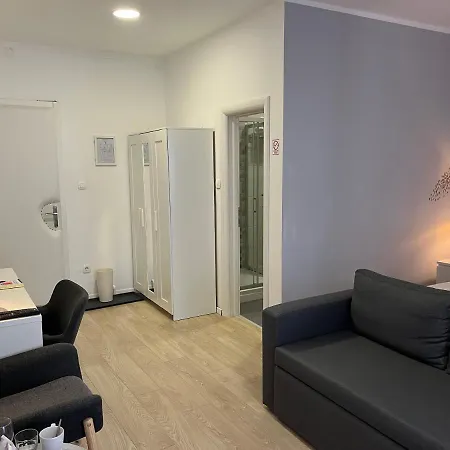 Sir John's Apartament