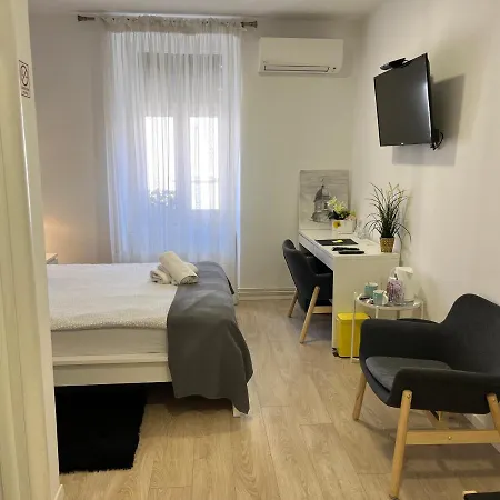 Sir John's 4* Rijeka