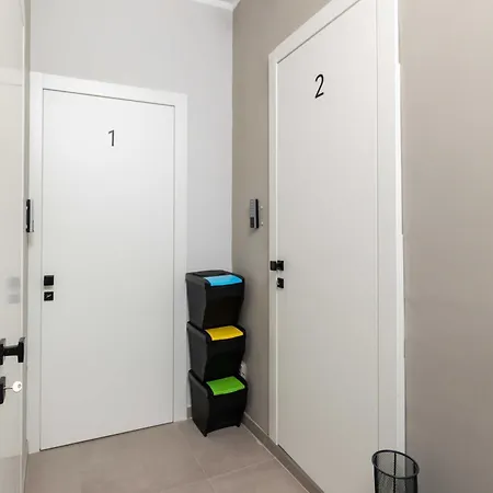 Sir John's Apartament *