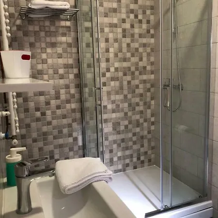Sir John's 4* Rijeka